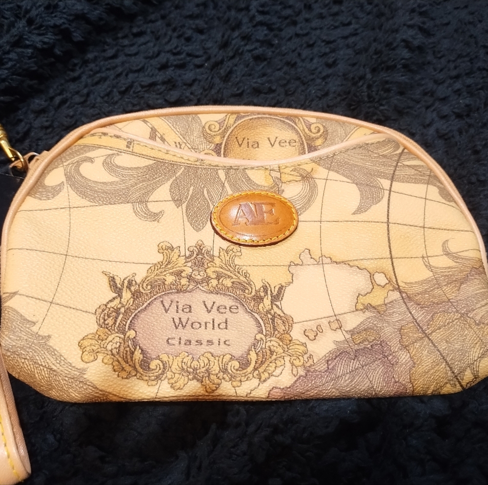 Gorgeous AE map printed cosmetic bag/wallet. Via Vee World Classic. Maps